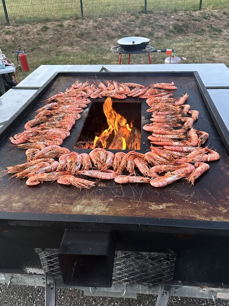 Plancha avec les crevettes