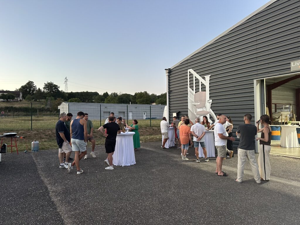 Photo des collaborateurs lors de la soirée chez 3MC